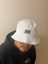 画像をギャラリービューアに読み込む, BUCKET HAT-white